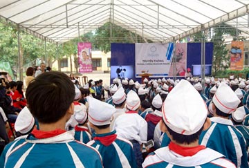 people at conference at Vietnam