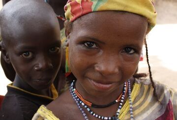 children of slave descent in Niger smiling